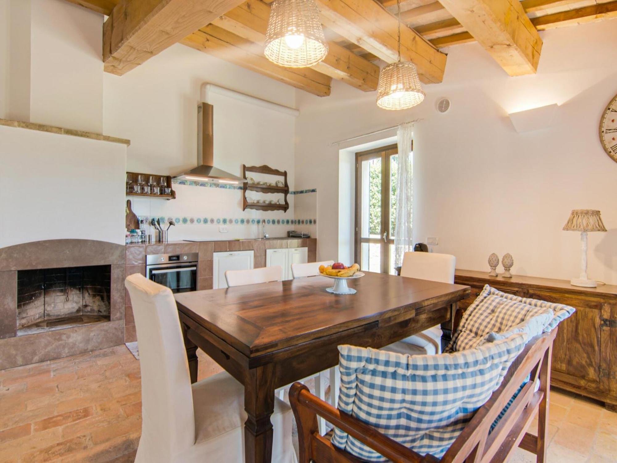 Stunning Apartment In Mombaroccio Near Metauro River ภายนอก รูปภาพ