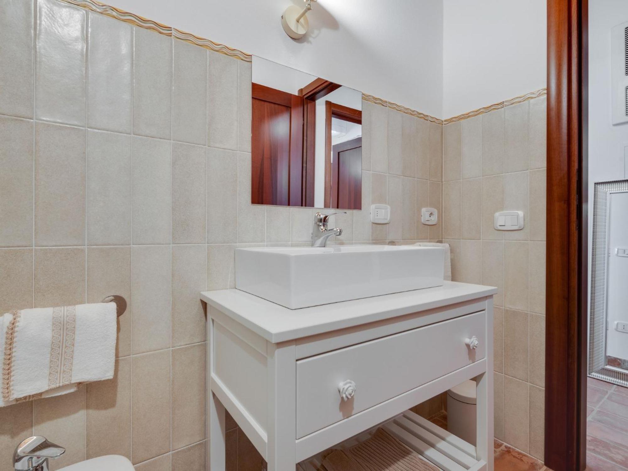 Stunning Apartment In Mombaroccio Near Metauro River ภายนอก รูปภาพ