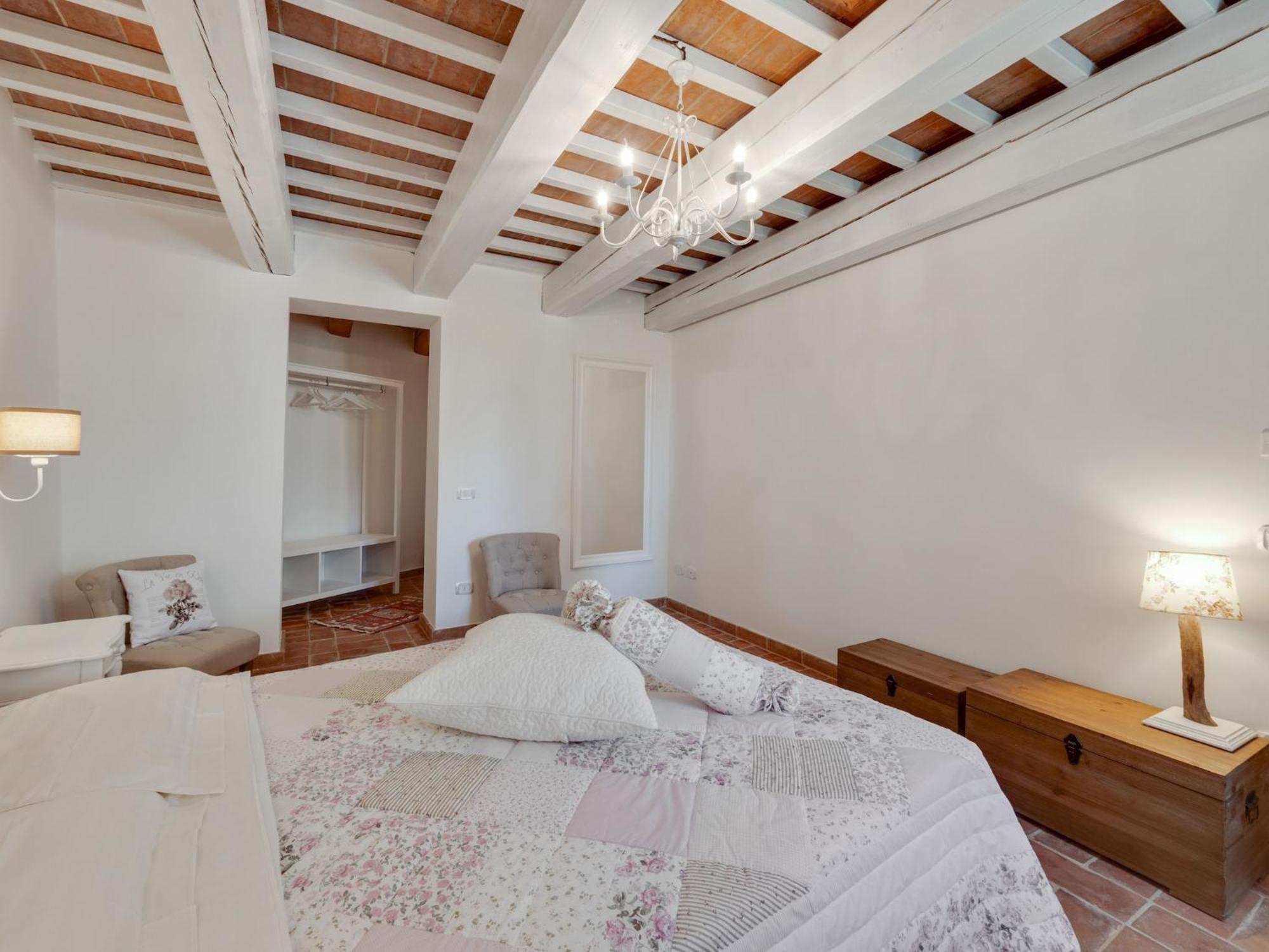 Stunning Apartment In Mombaroccio Near Metauro River ภายนอก รูปภาพ