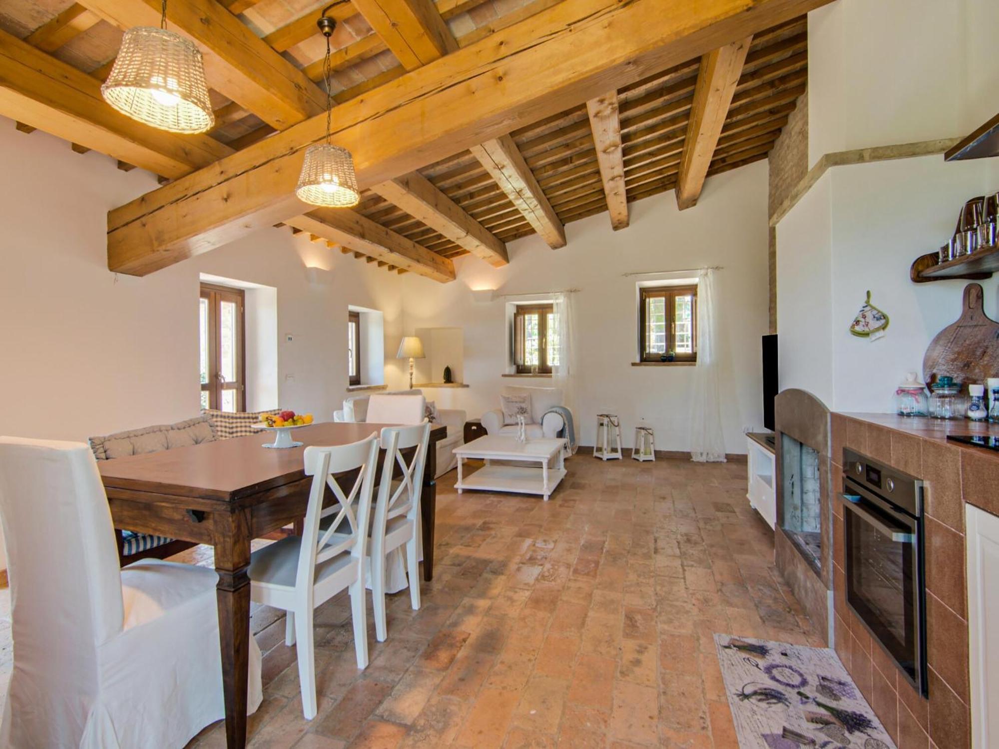 Stunning Apartment In Mombaroccio Near Metauro River ภายนอก รูปภาพ