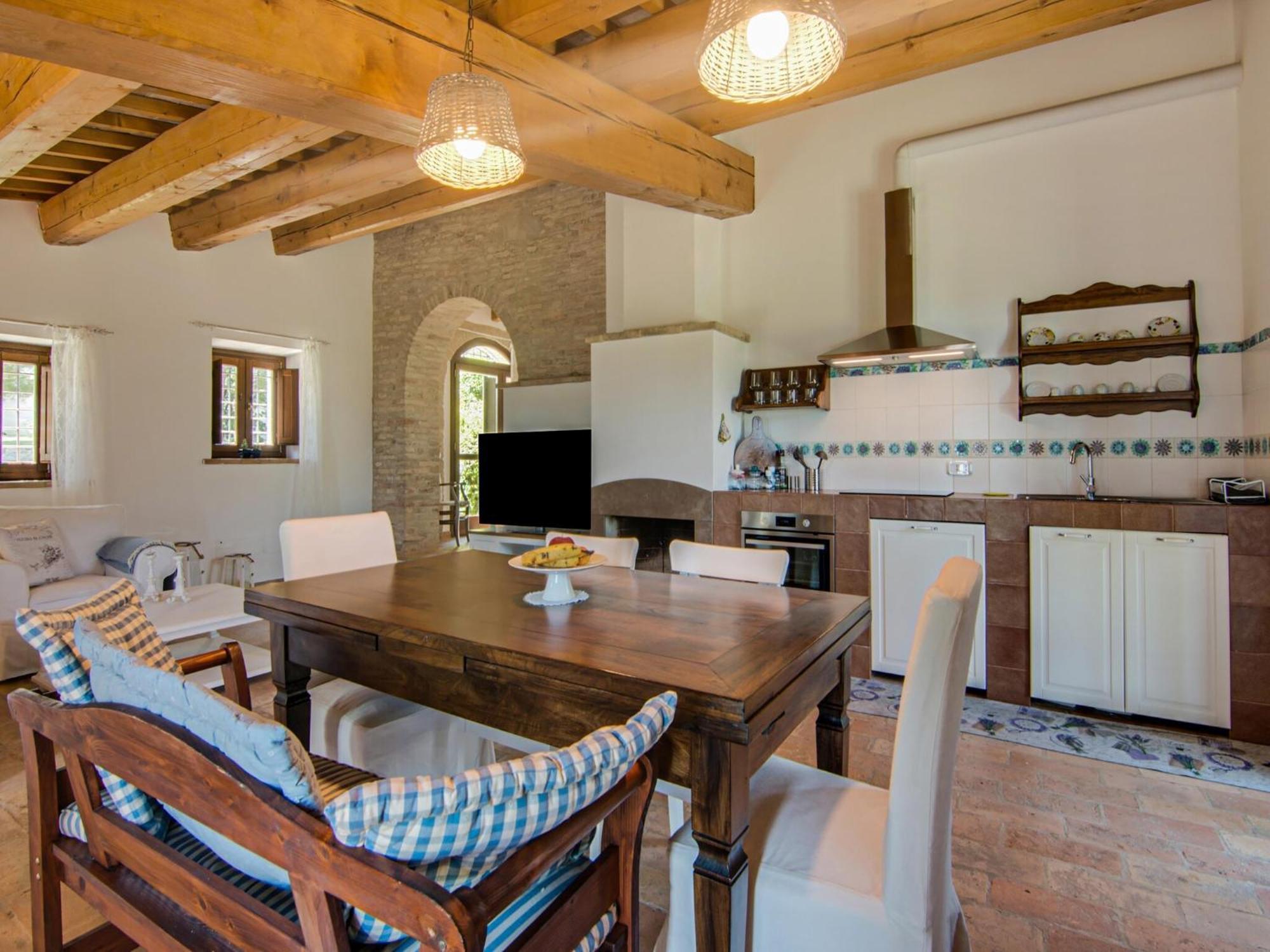 Stunning Apartment In Mombaroccio Near Metauro River ภายนอก รูปภาพ