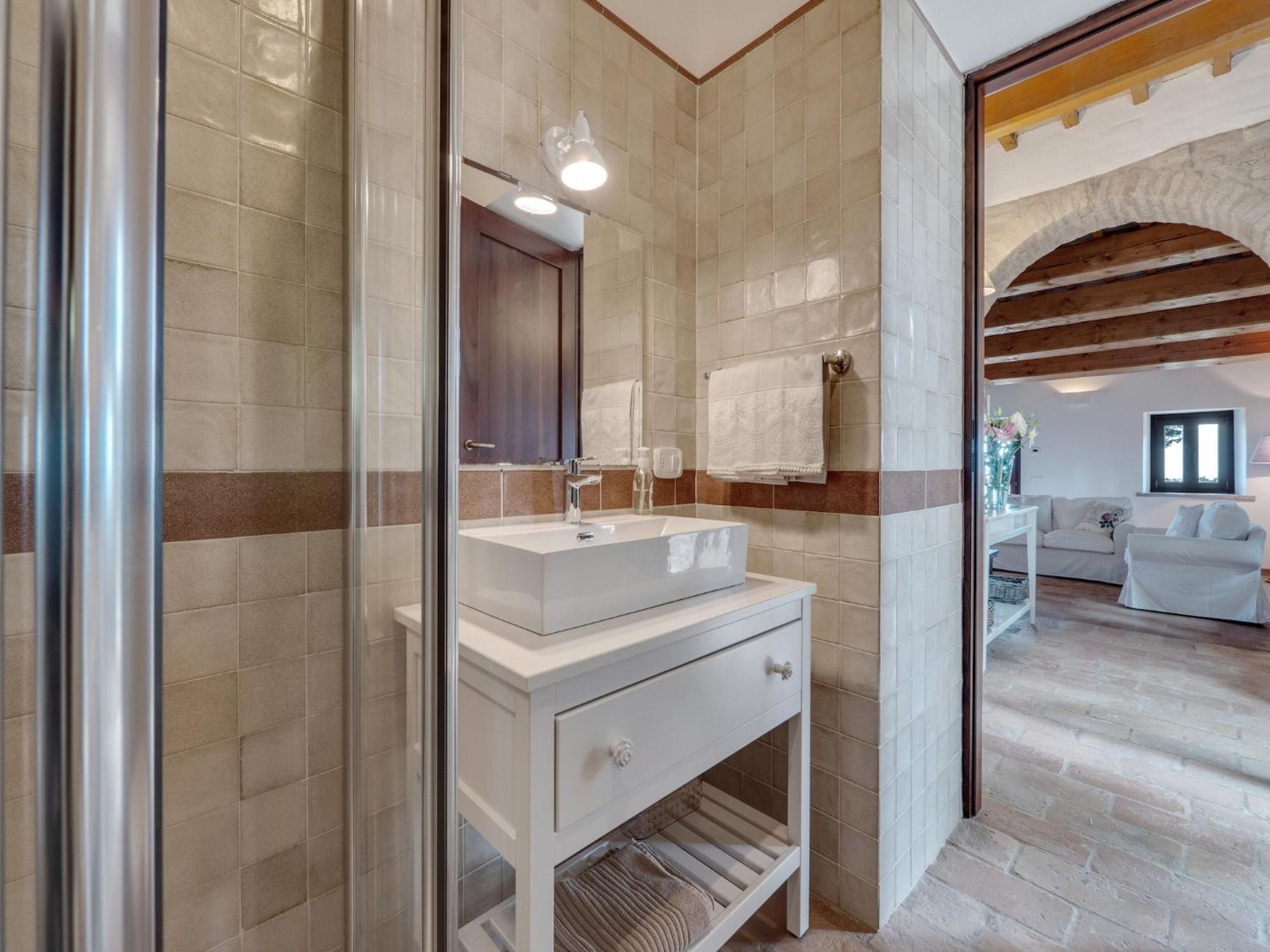 Stunning Apartment In Mombaroccio Near Metauro River ภายนอก รูปภาพ